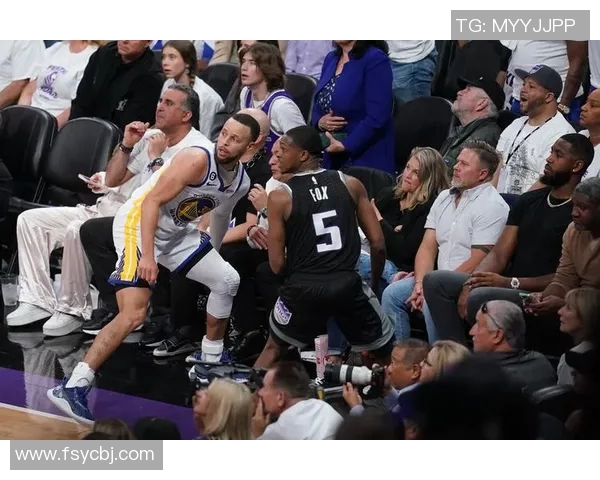 湖人对阵鹈鹕精彩回放分析及比赛亮点总结全场回顾